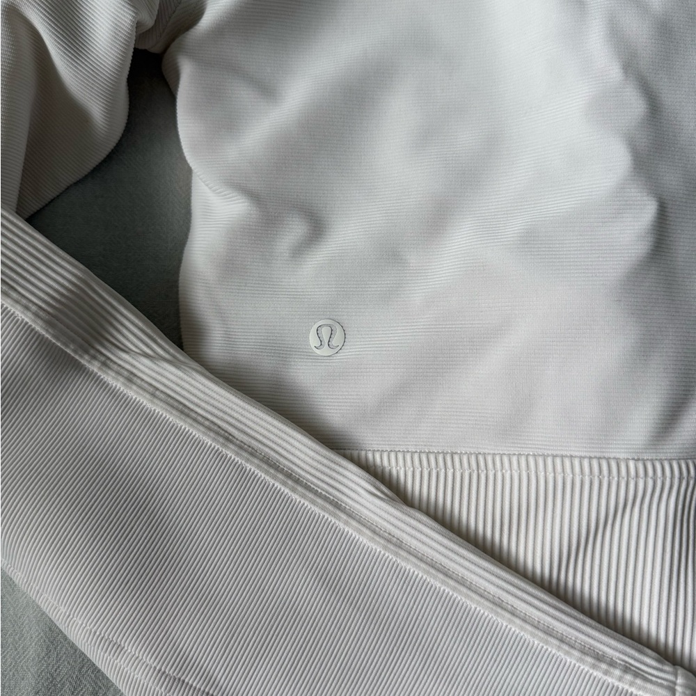Lululemon Jacket - Picture 4 of 4